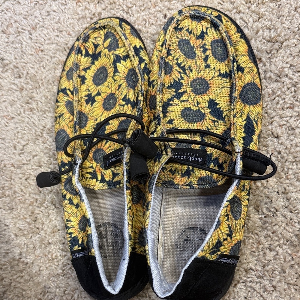 Simply Southern Brand,  Sunflower Shoes, Womens 8M, used - Picture 5 of 10